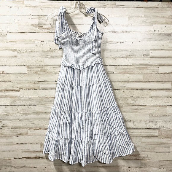 Dress Forum White and Blue Striped Textured Shoulder Tie Dress - Picture 4 of 10